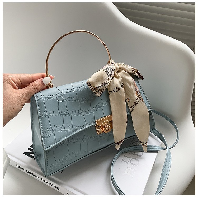 Sac à main chic bleu