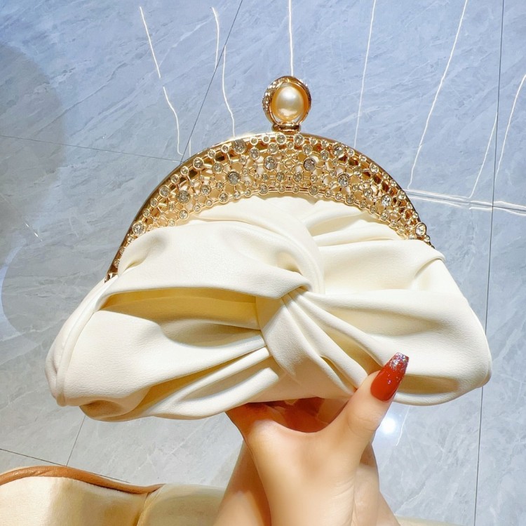 Un sac soirée élégant et tendance _blanc