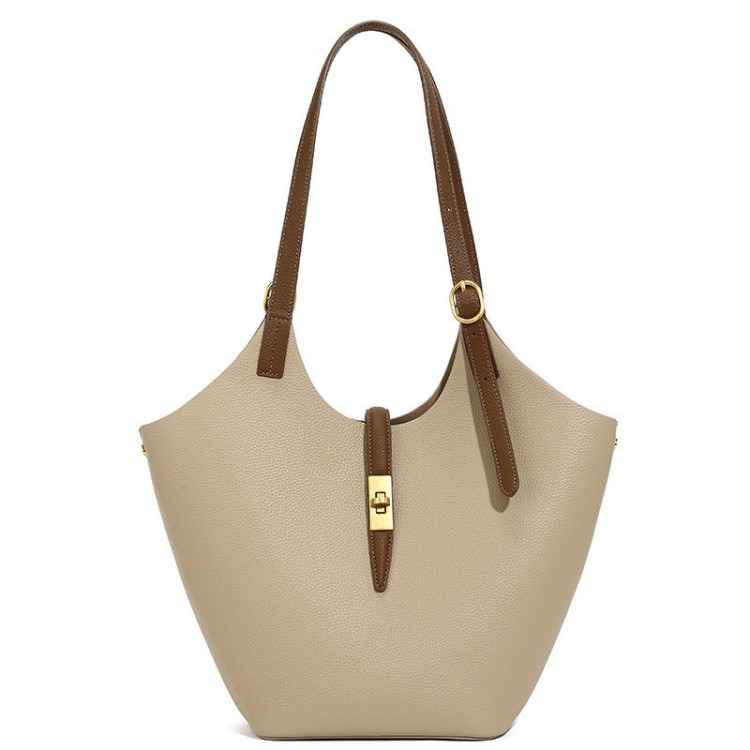 Sac bandoulière en similicuir beige